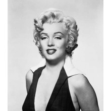 Портрет Мэрилин Монро (Marilyn Monroe) в откровенном платье и черно-белых тонах