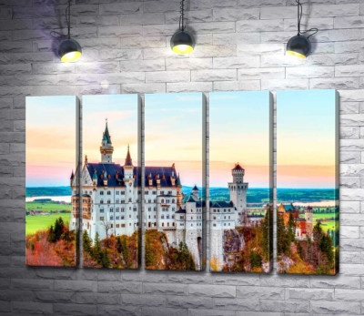 Осень на холмах вокруг замка Нойшванштайн (Neuschwanstein)
