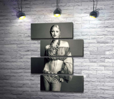 Модульна картина "Струнка Мадонна (Madonna) позує у прозорому топі"