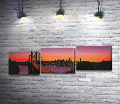 Міст Бей-Брідж (Bay Bridge) веде до вечірнього Сан-Франциско 