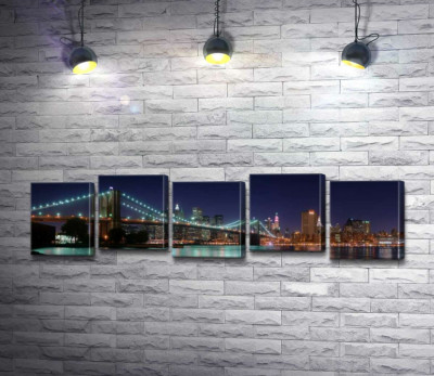 Модульна картина "Гірлянди ліхтарів Бруклінського мосту (Brooklyn Bridge) відбиваються у водах протоки Іст-рівер (East River)"