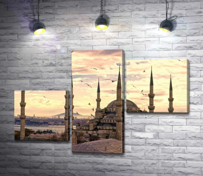 Модульна картина "Гострі шпилі Блакитної мечеті (Sultanahmet Camii) линуть у небо Стамбула"