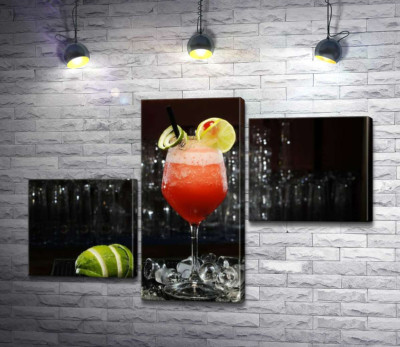 Модульна картина "Соковитий коктейль Cape Codder з ягідним присмаком"