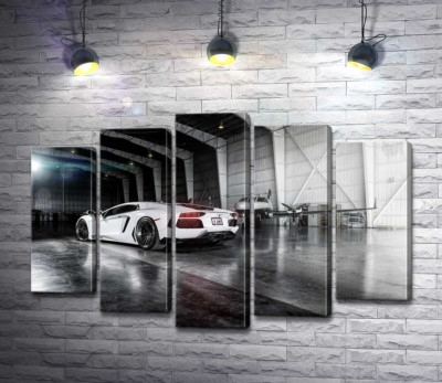 Плавные изгибы сторон в белом автомобиле Ламборгини (Lamborghini Aventador)