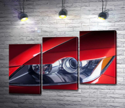 Вигини фари червоного автомобіля Mazda CX-7
