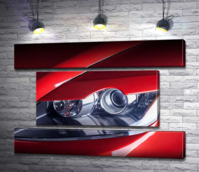 Модульна картина "Вигини фари червоного автомобіля Mazda CX-7"
