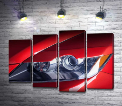 Вигини фари червоного автомобіля Mazda CX-7