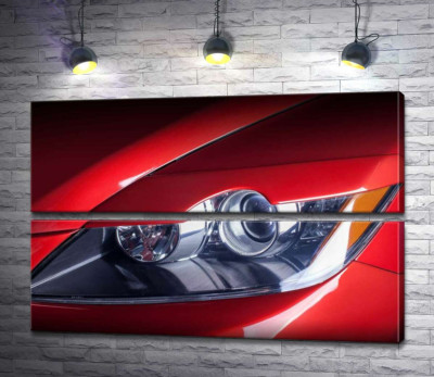 Модульна картина "Вигини фари червоного автомобіля Mazda CX-7"
