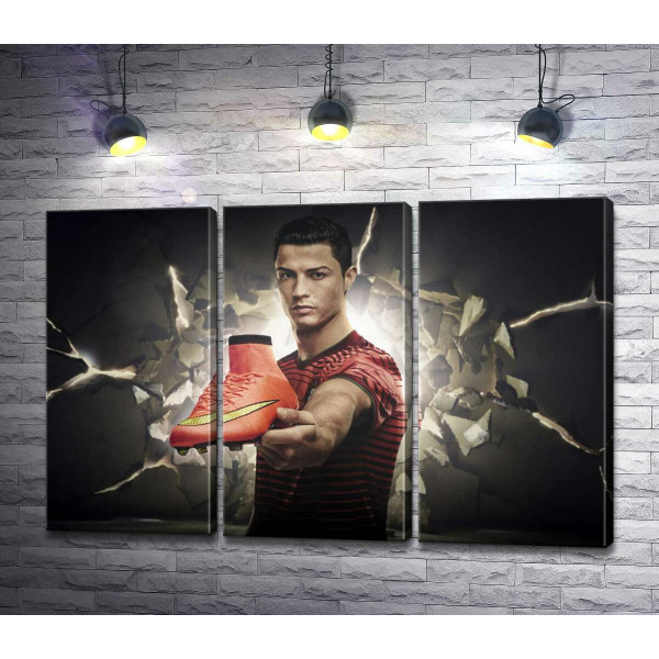 Криштиану Роналду (Cristiano Ronaldo) рекламирует футбольные бутсы от фирмы Nike