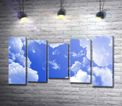 Модульна картина "Серце з небесної блакиті в рамці із пухнастих хмар"