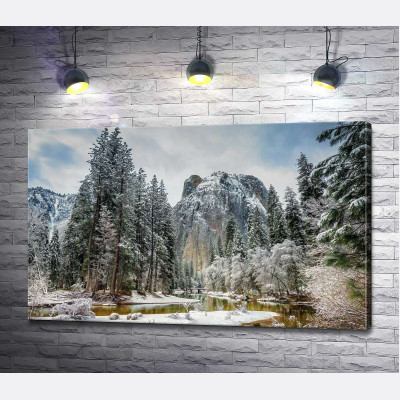 Зимовий пейзаж в долині Національного парку Йосеміті (Yosemite National Park)