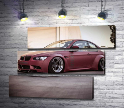 Модульная картина "Багровый автомобиль BMW M5 F10"
