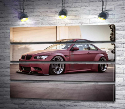 Модульная картина "Багровый автомобиль BMW M5 F10"