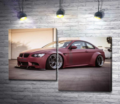 Модульна картина "Багряний автомобіль BMW M5 F10 "