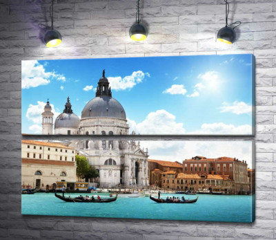 Шедевр барокко, собор Санта-Марія-делла-Салуте (Basilica di Santa Maria della Salute), височить над Гранд-каналом (Canal Grande)