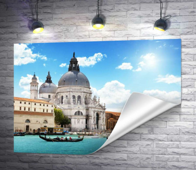 Шедевр барокко, собор Санта-Марія-делла-Салуте (Basilica di Santa Maria della Salute), височить над Гранд-каналом (Canal Grande)