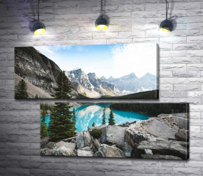 Вид на озеро Морейн (Moraine Lake) со скалистой вершины