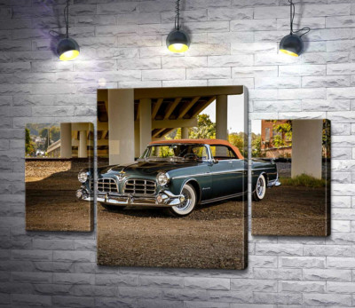 Модульная картина "Темный автомобиль кабриолет Chrysler 1955 стоит в тени моста"