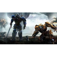 Автоботы Оптимус Прайм (Optimus Prime) и Бамблби (Bumblebee) – герои фильма "Трансформеры" (Transformers)