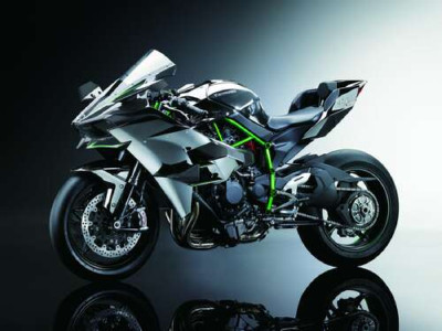 Чорний блиск мотоцикла Kawasaki Ninja