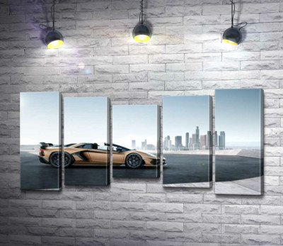 Модульна картина "Золотий автомобіль Ламборгіні (Lamborghini Aventador) із чорними елементами"