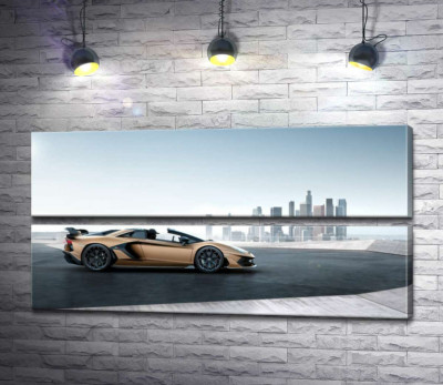Модульна картина "Золотий автомобіль Ламборгіні (Lamborghini Aventador) із чорними елементами"
