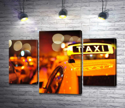 Модульна картина "Жовтий маячок "Taxi" на даху автомобіля"