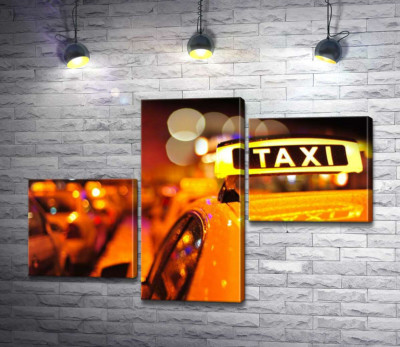 Модульная картина "Желтый маячок "Taxi" на крыше автомобиля"