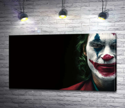 Джокер (Joker) накрашен слоями грима