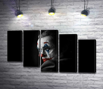 Сумний погляд Джокера (Joker) з тіні