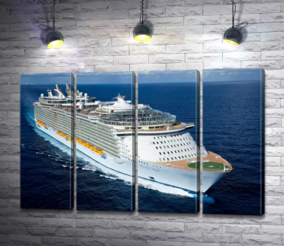 Модульная картина "Allure of Seas - круизное судно на полной скорости разрезает синюю водную гладь"