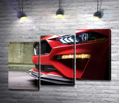 Червоний бампер автомобіля Ford Mustang Shelby GT500 з плавними вигинами фар