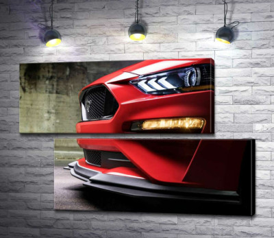 Модульна картина "Червоний бампер автомобіля Ford Mustang Shelby GT500 з плавними вигинами фар"