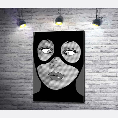Женщина-кошка (Cat woman) весело кривляется
