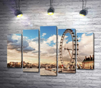 Колесо огляду "Лондонське око" (London eye) нависло над водами Темзи