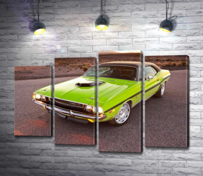 Модульная картина "Яркий автомобиль Dodge Challenger на дороге среди пустыни"