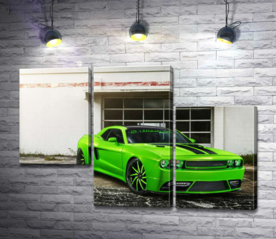 Лаймовий відтінок автомобіля Dodge Challenger STR8