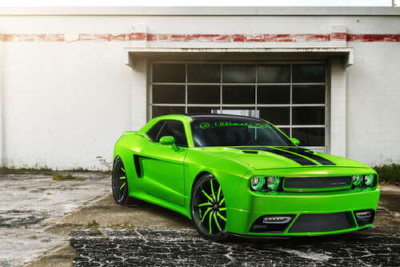 Лаймовой оттенок автомобиля Dodge Challenger STR8