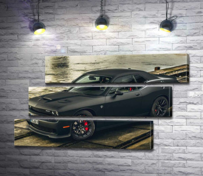 Модульна картина "Чорна матова модель автомобіля Dodge Challenger Hellcat"