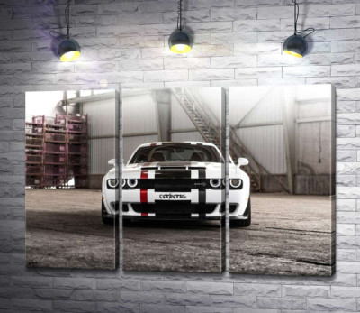 Модульная картина "Белая модель автомобиля Dodge Challenger Hellcat"