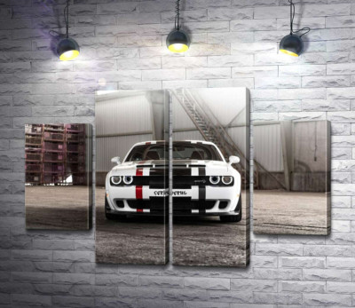 Біла модель автомобіля Dodge Challenger Hellcat