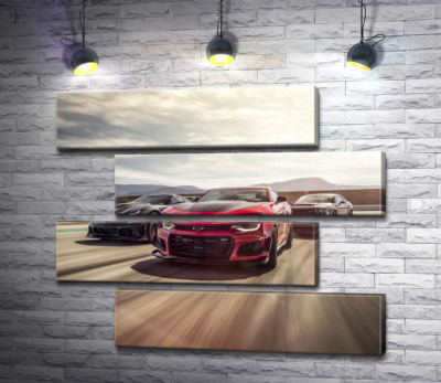 Модульная картина "Chevrolet Camaro ZL1 едет во главе спортивных автомобилей"