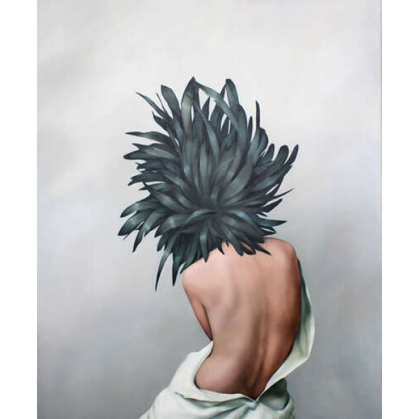 Квітка з пір'я на голові у дівчини - Емі Джадд (Amy Judd)