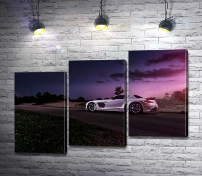 Модульная картина "Белая модель автомобиля Mercedes-Benz SLS AMG в фиолетовых сумерках"
