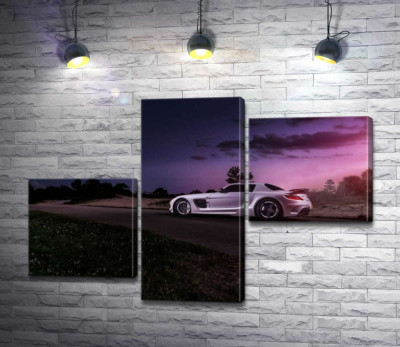 Модульна картина "Біла модель автомобіля Mercedes-Benz SLS AMG у фіолетових сутінках"