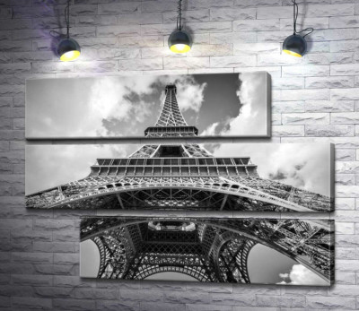 Модульна картина "Погляд знизу на грандіозну споруду Ейфелевої вежі (Eiffel tower)"