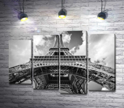 Модульна картина "Погляд знизу на грандіозну споруду Ейфелевої вежі (Eiffel tower)"