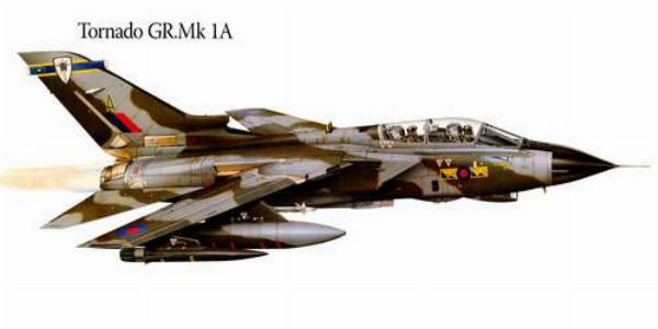Британский самолет-разведчик Panavia Tornado GR1A
