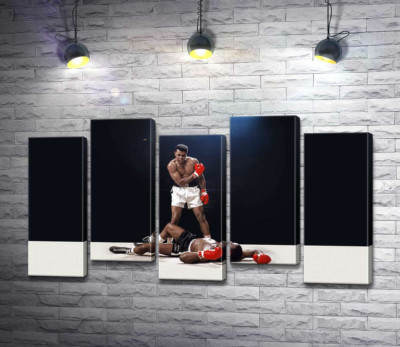 Модульна картина "Переможець боксер Мухаммед Алі (Muhammad Ali) стоїть над переможеним  Сонні Лістоном (Sonny Liston) "