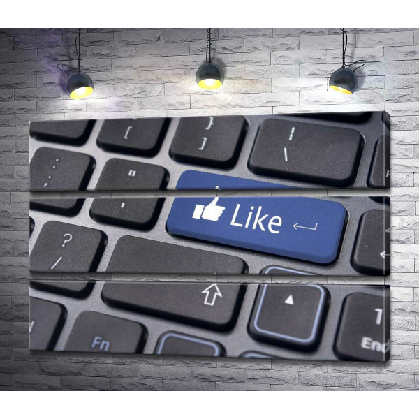 Синя кнопка "Like" на комп'ютерній клавіатурі